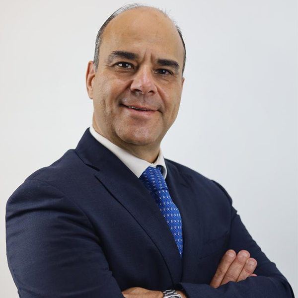 L.A.E Enrique Felix Robelo